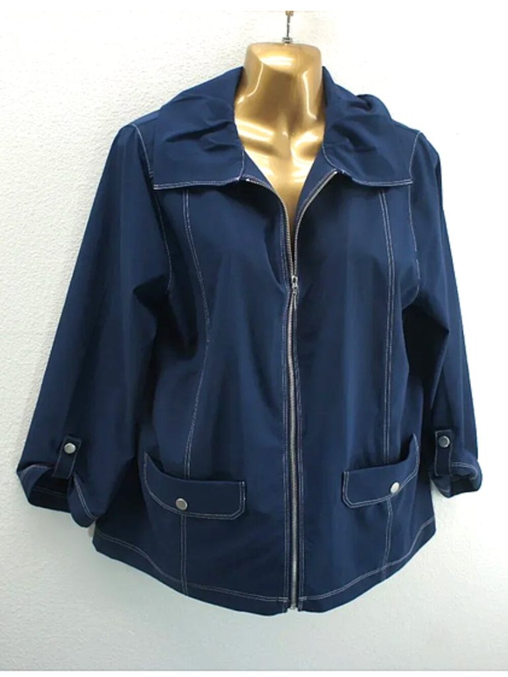 Chico's Weekends Stitch Zip Jacket size 1 NWT